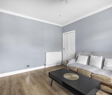 4 bedroom semi-detached house to rent - Photo 5