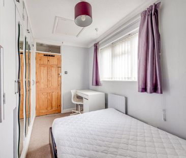 4 bedroom house to rent - Photo 3