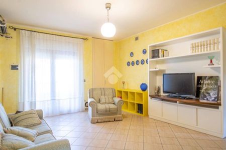 Quadrilocale largo Alfredo Iacoboni 15, Rieti - Foto 2