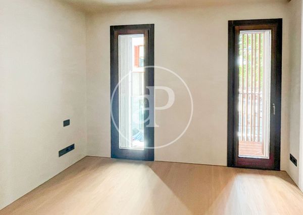 Apartment for Rent on Paseo Mallorca