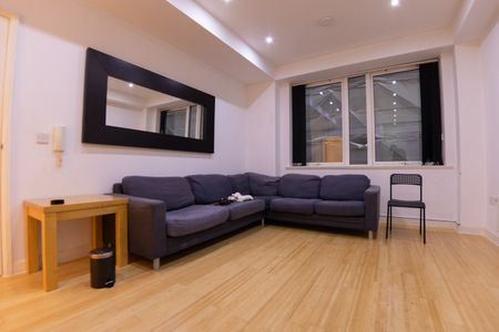 2 Bed Flat, Joiner Street, M4 - Photo 2