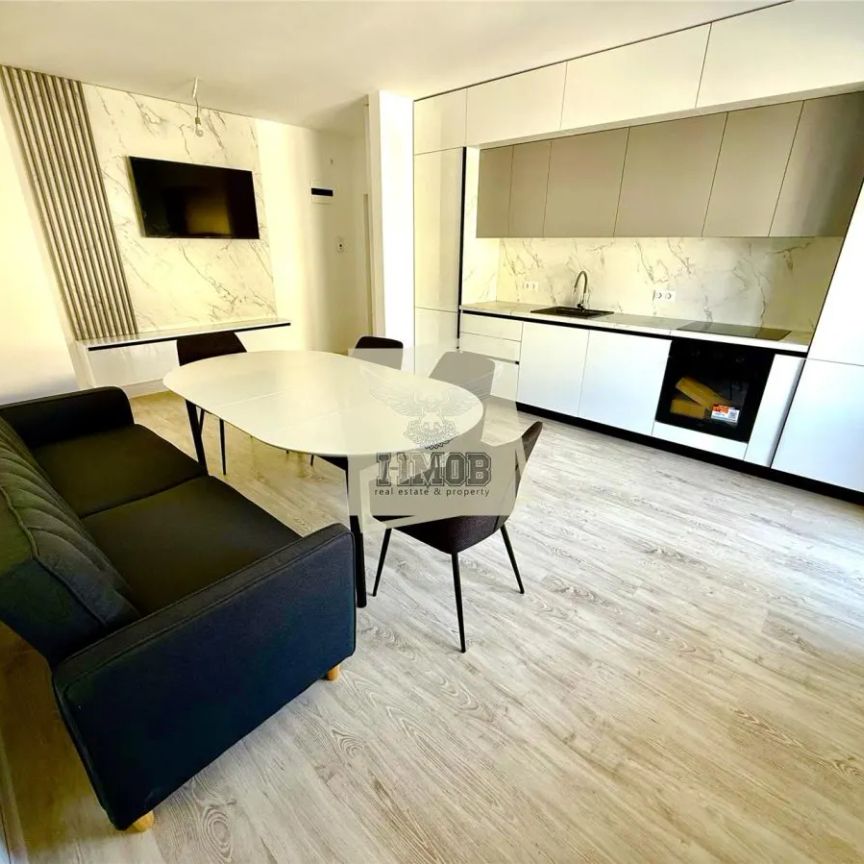 Apartament prima inchiriere 3 camere balcon si parcare Sibiu - Photo 1