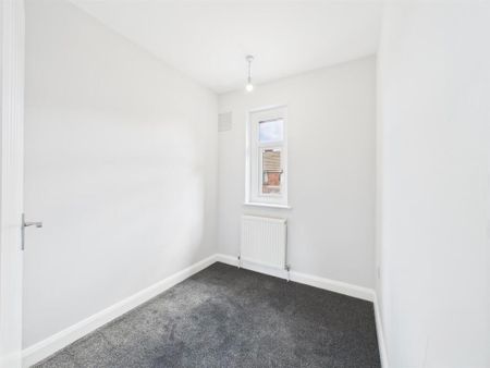 3 Bed Terraced House, Brooklyn Avenue, LS12 - Photo 2