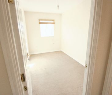 Windermere Avenue, Purfleet-On-Thames, Purfleet-On-Thames, RM19 1PZ - Photo 6