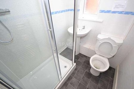 Basingstoke Road, Reading, Berkshire, RG2 - Photo 4