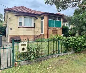 Old School Charm! - Photo 6