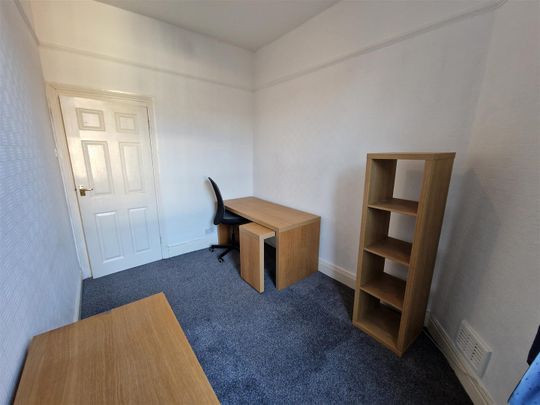 2 bed flat to rent in Stannington Place, Heaton, NE6 - Photo 1