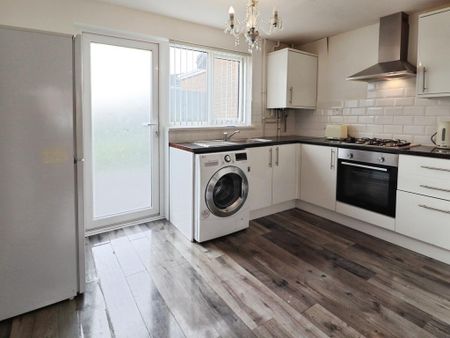 2 bedroom terraced house to rent - Photo 3