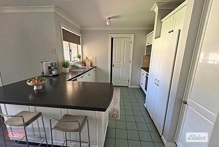 Spacious 3 bedroom duplex in the heart of the hills - Photo 4