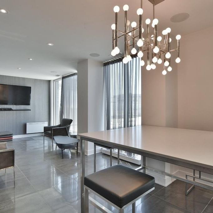 Appartement à louer - Laval (Chomedey) (Autres) - Photo 1
