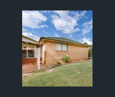 3 Bedroom Family Home with 6.6 KW Solar Panel and Selective School ... - Photo 4