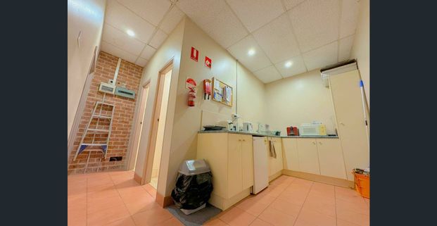 Professional Office Suite - For Lease - Photo 1