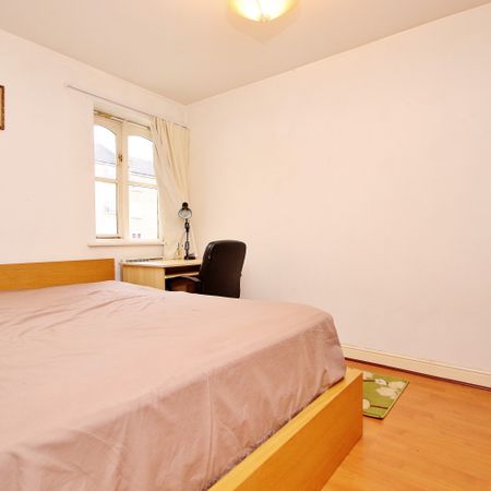 1 bed flat to rent in Wheat Sheaf Close, London, E14 - Photo 3