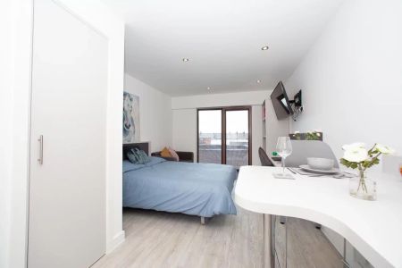 Bronze Plus Studio - Photo 2