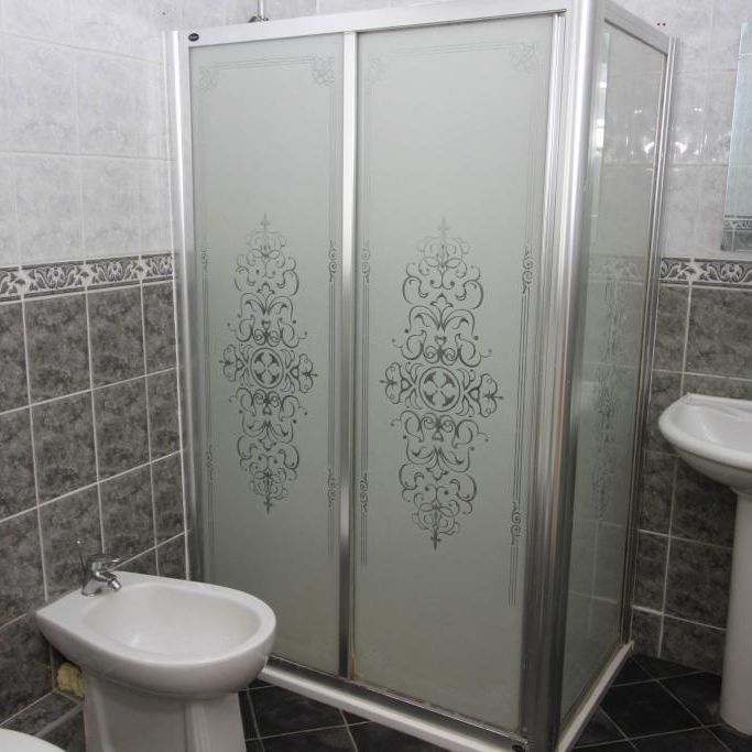 6 bedroom end of terrace house to rent - Photo 1