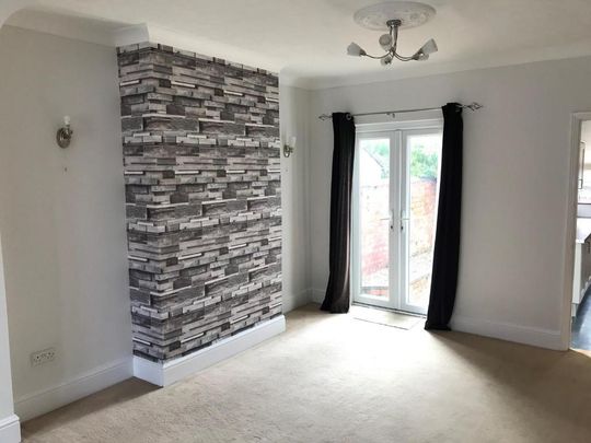 2 bedroom terraced house to rent - Photo 1