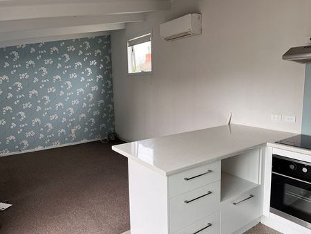 Ready for new tenant/s - Photo 3