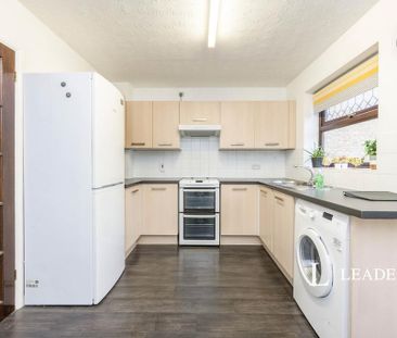2 bedroom end of terrace house to rent - Photo 4