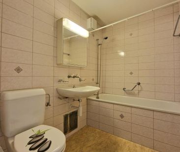 "Grossräumige, helle Wohnung mit Balkon und herrlicher Aussicht" - Foto 2
