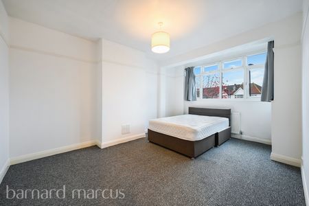 Streatham Vale, London - Photo 2