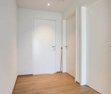 Gerenoveerd ruim en lichtrijk appartement met 2 slaapkamers - EPC 7... - Photo 1