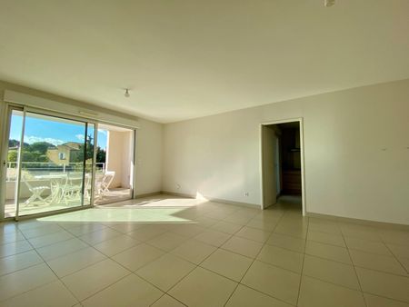 « VILLENEUVE-LES-AVIGNON - APPARTEMENT T4 105M² AVEC TERRASSE ET DOUBLE GARAGE » - Photo 5