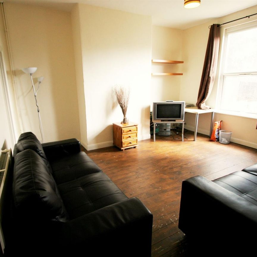 Buckingham Mount, Hyde Park, LS6 1DN, Leeds - Photo 1