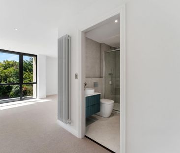 5 bedroom detached house to rent - Photo 4