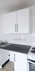 Rayners Gardens - Photo 3