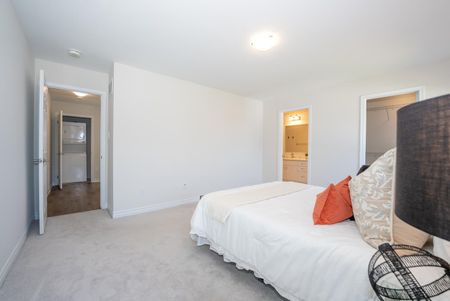 For Lease - 73 Forestwalk Street, Kitchener, Ontario - Photo 2