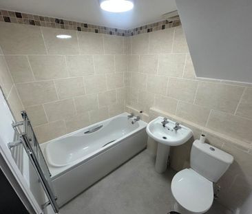 2 bedroom apartment to rent - Photo 6