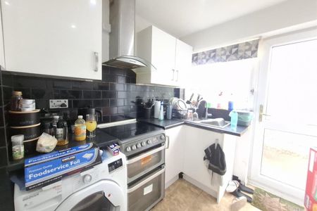 Barnacres Road - Photo 5