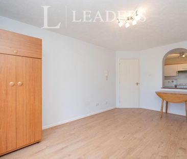 1 bedroom flat to rent - Photo 1