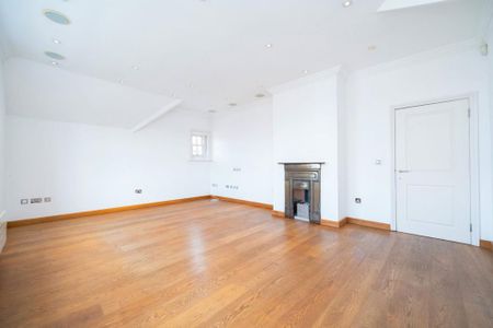 4 bedroom flat to rent - Photo 2