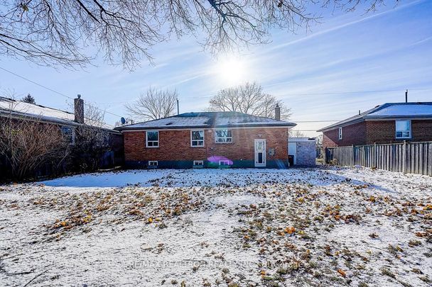 For Lease - 156 Combe Avenue, Toronto, Ontario - Photo 1