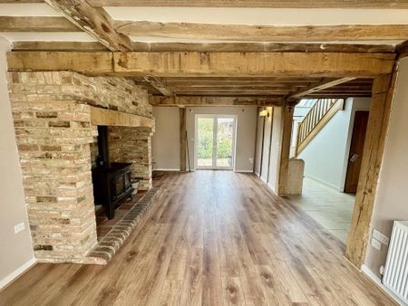 Available 3 Bed Not Specified - Photo 3