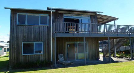 300B MARY ROAD, WHANGAMATA - Photo 2