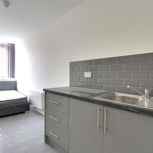 Studio to rent - Photo 2