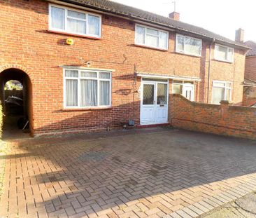 1 bedroom in a house share to rent - Photo 4
