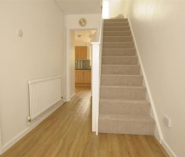3 bedroom detached house to rent - Photo 2