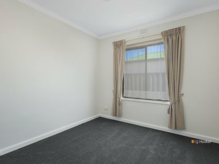 40 Jermyn Street, ULVERSTONE - Photo 2