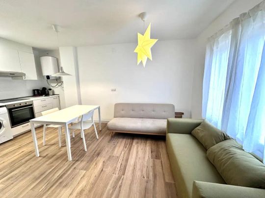 Piso de alquiler en Avenida San Carlos, 19, Solymar - Photo 1