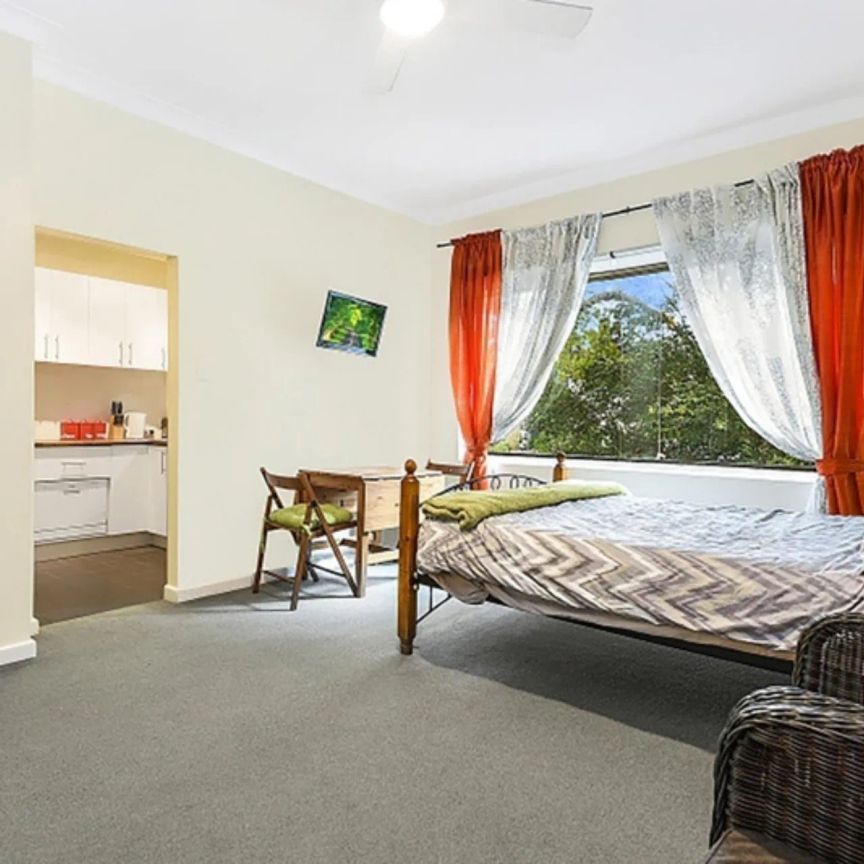 Studio in the perfect location - Photo 1