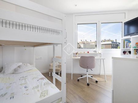 Barcelona, Catalonia 08017 - Photo 3