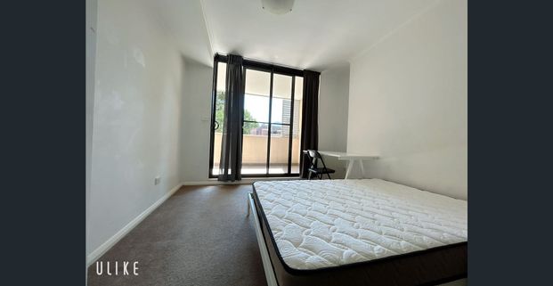 Fully Furnished-Convenient & Affordable Duplex 4B2B Apartment. Closed Restaurant & Super Market & Bus! - Photo 1