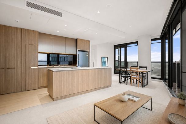 Fully Furnished I Grand 3-Bed in Infinity - Photo 1