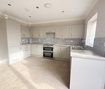 3 bedroom semi-detached house to rent - Photo 1