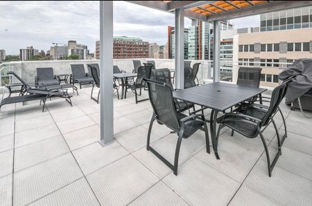 1205 Rue MacKay Montréal (Ville-Marie), QC H3G - Photo 3