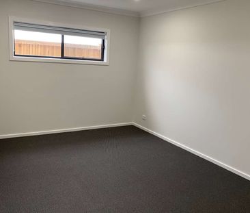 Beautiful Family Home - Photo 5