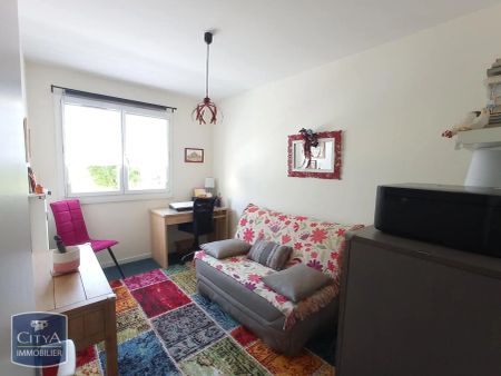 Appartement à louer 4 pièces 79m² - Photo 2